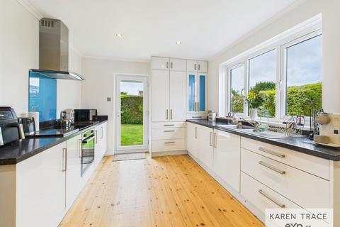 23 Chough Crescent, St Austell, PL25 3AY