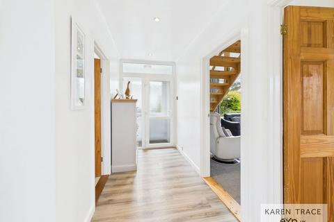 23 Chough Crescent, St Austell, PL25 3AY