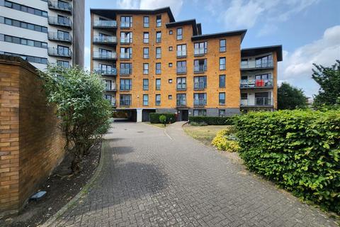 2 bedroom flat for sale, Parham Drive, Ilford