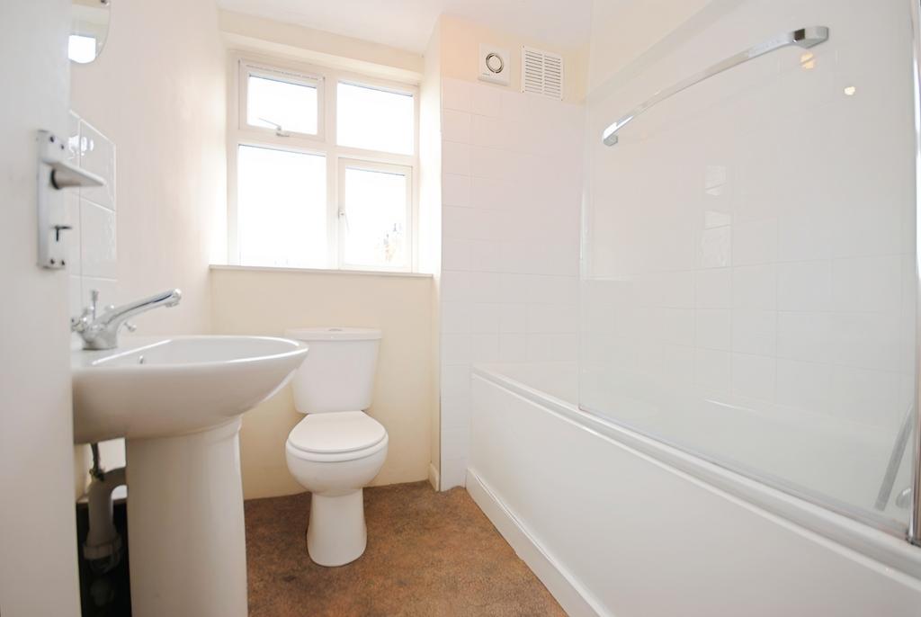51781cc8-bathroom
