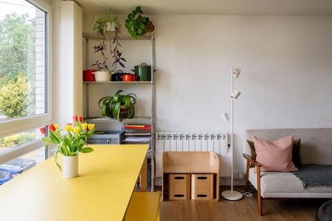 1 bedroom flat for sale, Hainault Road, London E11