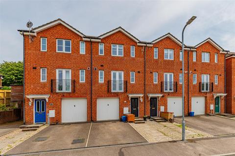 205 Brynheulog, Pentwyn, Cardiff, CF23 7JF