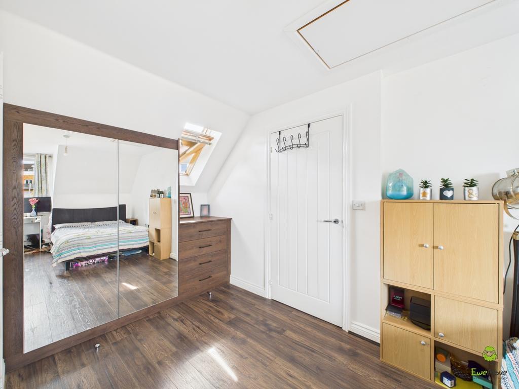 Nicoleta Ewemove Bexleyheath Darwin Avenue The Bri
