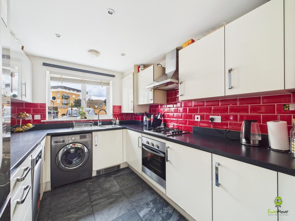 Nicoleta Ewemove Bexleyheath Darwin Avenue The Bri