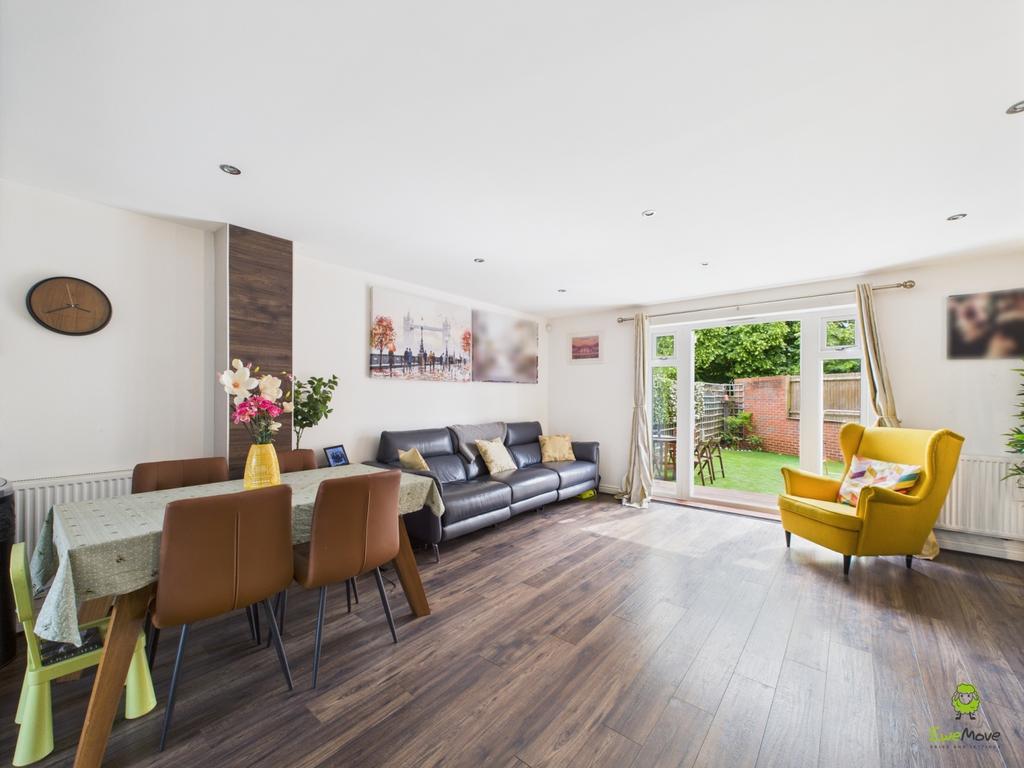 Nicoleta Ewemove Bexleyheath Darwin Avenue The Bri