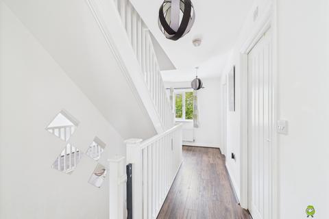 2 Darwin Avenue, Dartford, DA1 5RR