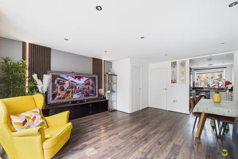 2 Darwin Avenue, Dartford, DA1 5RR