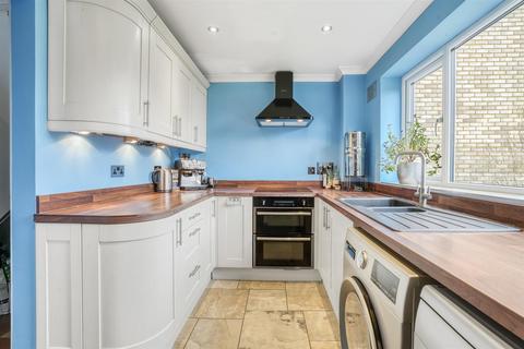 107 Hunter Drive, Bletchley, Milton Keynes, MK2 3LY