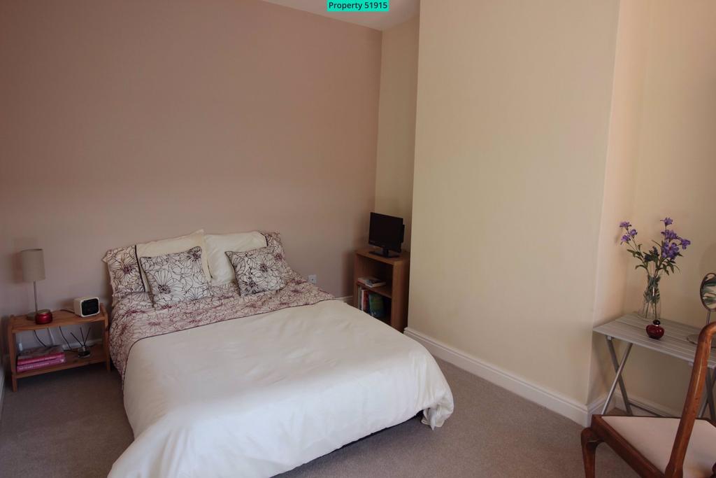 Double Bedroom - rear