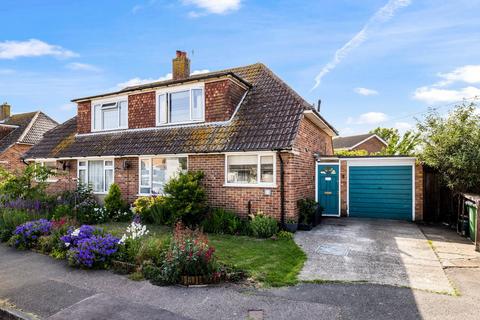 43 Firs Close, Folkestone, CT19 4HZ