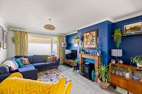 43 Firs Close, Folkestone, CT19 4HZ