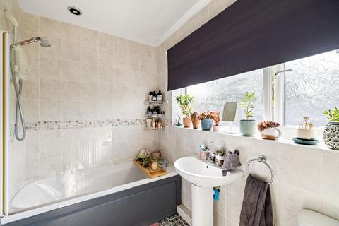43 Firs Close, Folkestone, CT19 4HZ