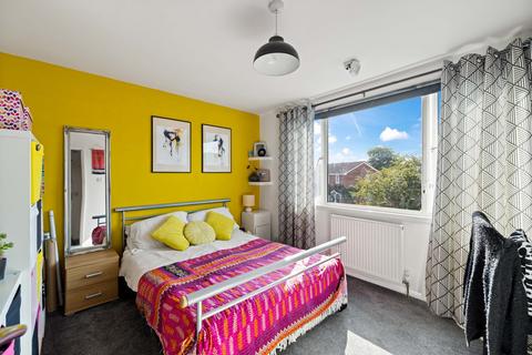 43 Firs Close, Folkestone, CT19 4HZ
