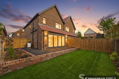 Bridgefield Close, Banstead, SM7