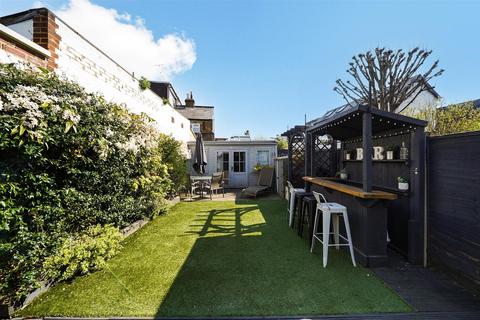 76 Clifton Road, Kingston Upon Thames, KT2 6PJ