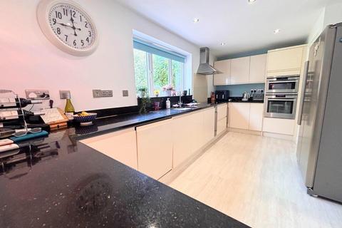 5 bedroom detached house for sale, Lexden Close, Wootton Fields, Northampton NN4