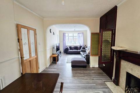 14 Bryngarth Crescent, Leicester, LE5 2AF