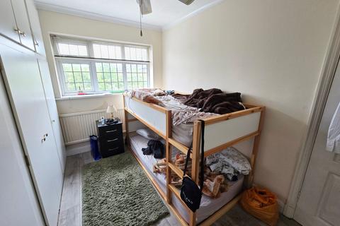 14 Bryngarth Crescent, Leicester, LE5 2AF