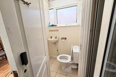 14 Bryngarth Crescent, Leicester, LE5 2AF