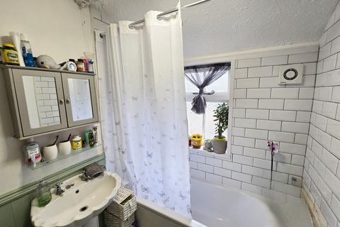 3 bedroom semi-detached house for sale, Linton Street, Leicester, LE5