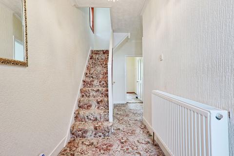 3 bedroom semi-detached house for sale, Lonsdale Avenue, Romford RM7