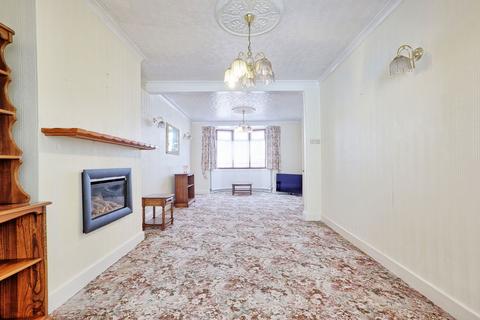 3 bedroom semi-detached house for sale, Lonsdale Avenue, Romford RM7