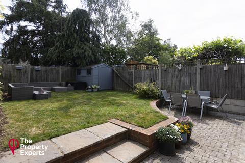 4 bedroom semi-detached house for sale, Telford Crescent, Reading, RG5