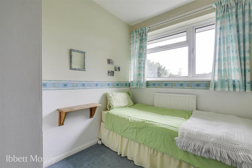 15 Bedroom 3.jpg