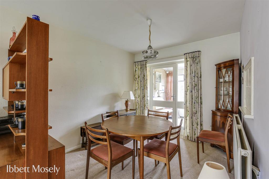 7 Dining Area.jpg