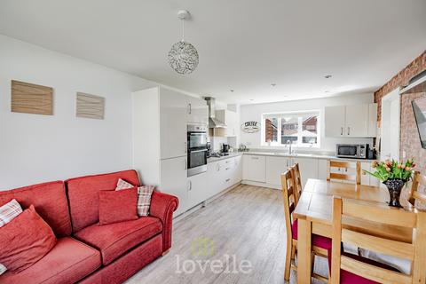 10 Alder Avenue, Humberston, Grimsby, DN36 4ZE