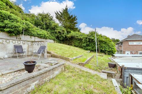 9 Auckland Crescent, Dover, CT16 2JR