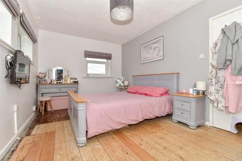 9 Auckland Crescent, Dover, CT16 2JR