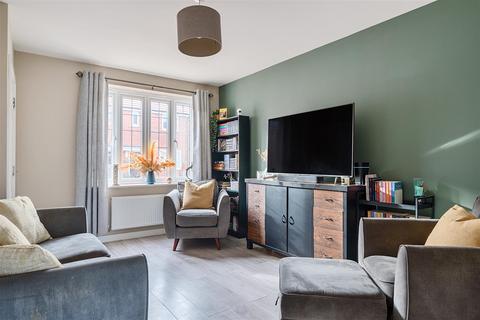 3 bedroom semi-detached house for sale, Bay Gardens, Melksham