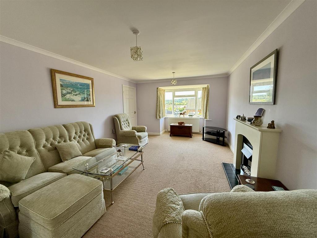 Sitting Area: