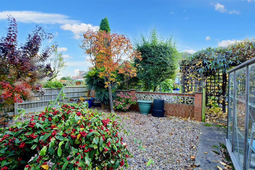 Rear Garden 2.jpeg