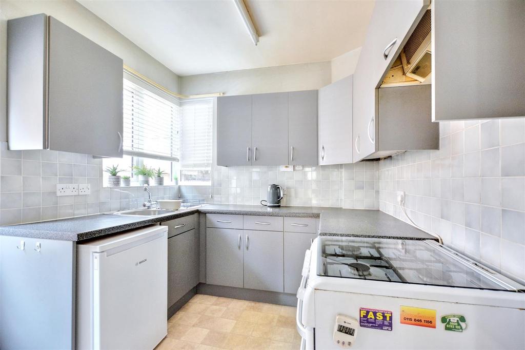 Kitchen 1.jpeg