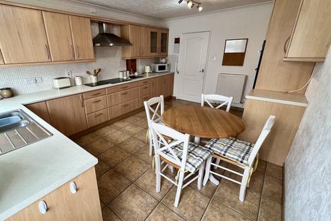 3 bedroom bungalow for sale, Calder Avenue, Thornton FY5