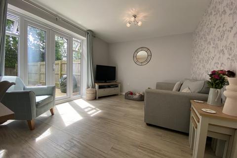 3 bedroom terraced house to rent, The Furrows, Moulton, NN3 7DA