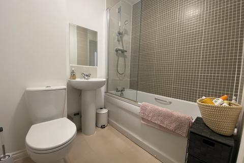 3 bedroom terraced house to rent, The Furrows, Moulton, NN3 7DA