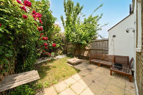 3 bedroom terraced house for sale, Alloa Road, London, SE8