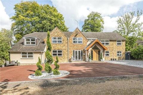 5 bedroom detached house for sale, Golf Drive, Surrey GU15