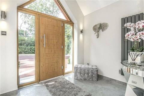5 bedroom detached house for sale, Golf Drive, Surrey GU15