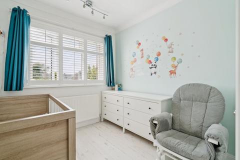 16 Churchfield Close, Harrow, HA2 6BD