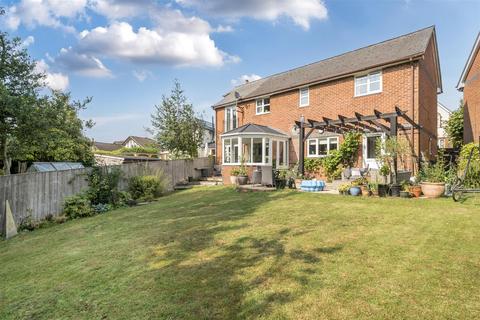 undefined, Emperor Close, Berkhamsted