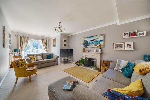 5 bedroom detached house for sale, Emperor Close, Berkhamsted
