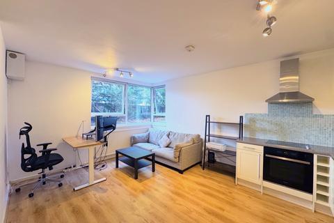 1 bedroom flat for sale, Victoria Villas, Richmond TW9