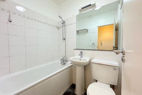 1 bedroom flat for sale, Victoria Villas, Richmond TW9