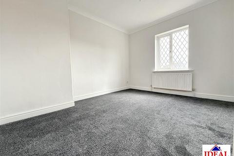 24 Hawthorne Crescent, Skellow, Doncaster, DN6 8HU