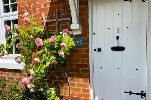 3 bedroom terraced house for sale, Jubilee Cottages, Coniscliffe Road, Darlington
