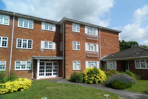 2 bedroom flat to rent - Hillmead Court, Taplow SL6